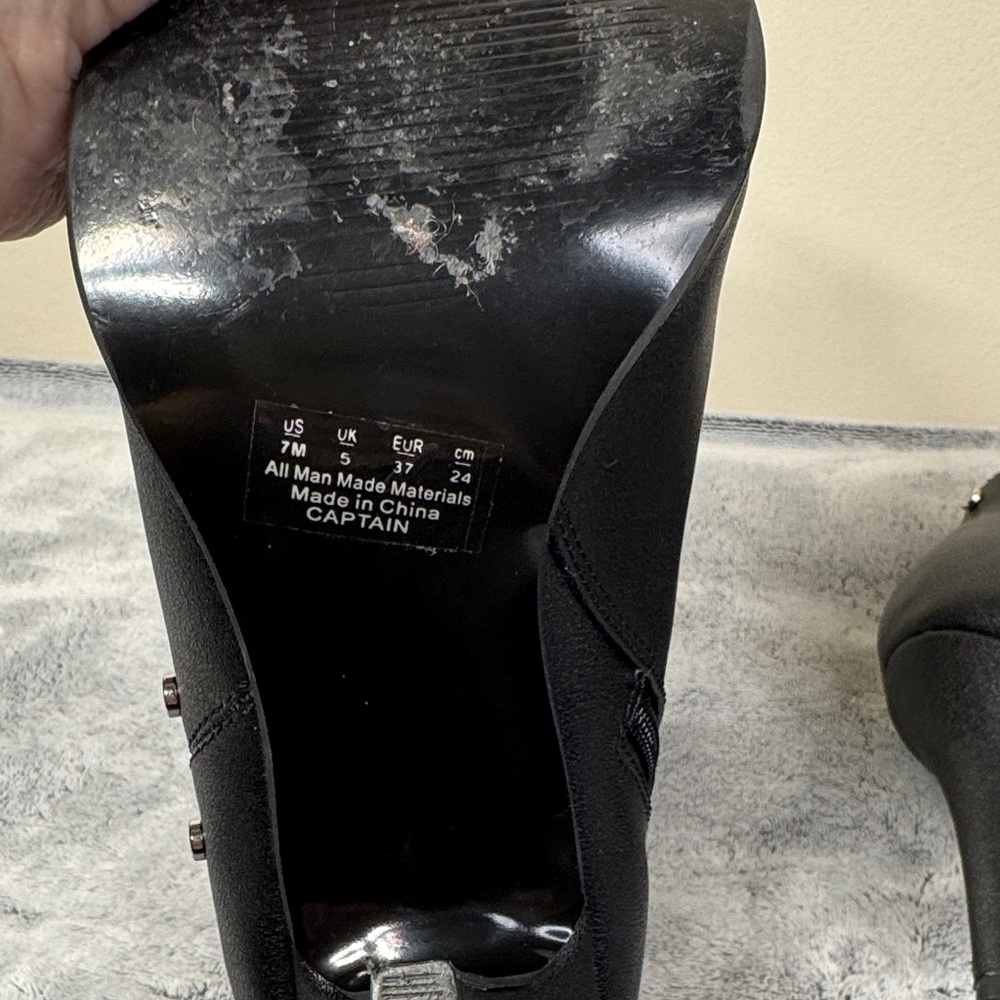 Fergalicious by Fergie “Captain” Studded Ankle Booties - Black - Size 7 - EUC - Picture 12 of 15